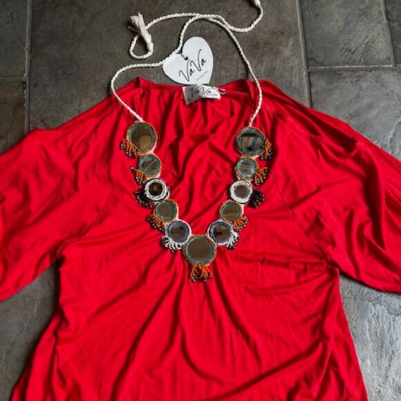 VaVa by Joy Han Bold Red Embellished Eye-Catching Top Women's Size Small (2-4) - Picture 2 of 12